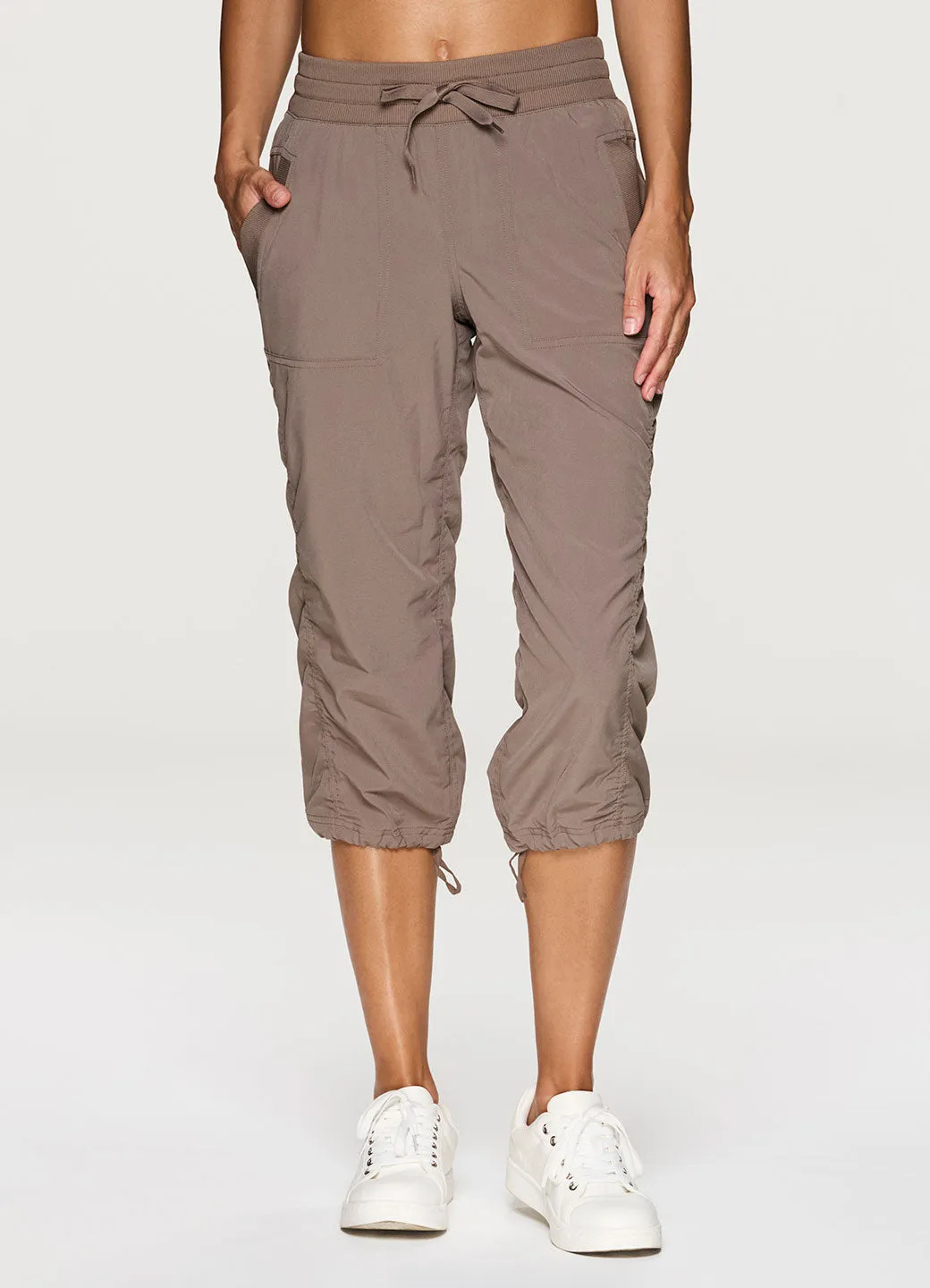 Lumen Lightweight Capri Pant