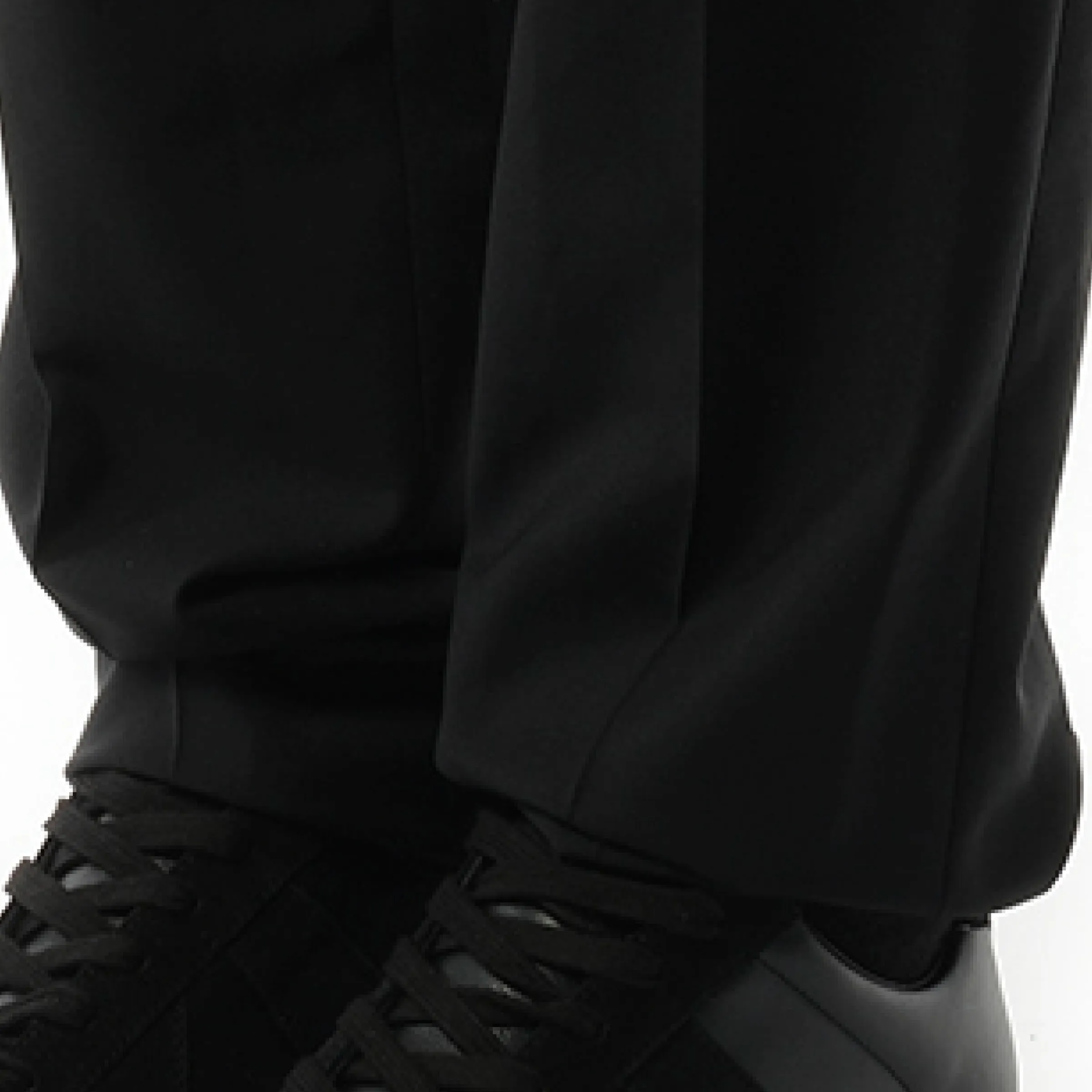 W&M Slim Fit Pants in Black